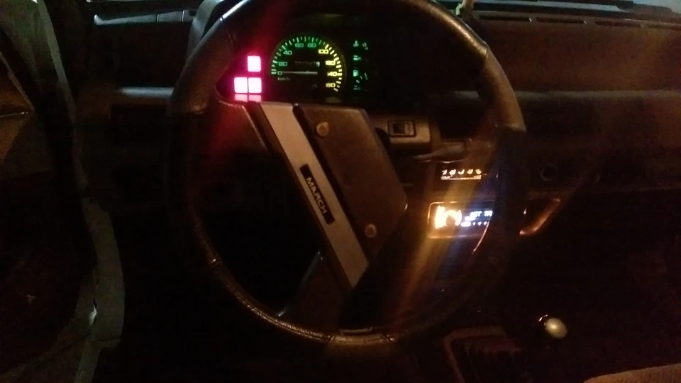 Nissan March 1.0 4