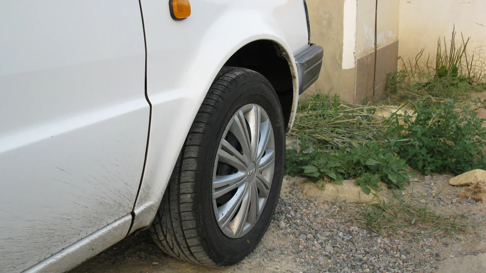 Nissan March Кнопа 3