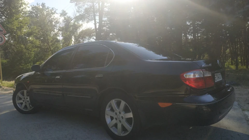 Nissan Maxima QX 2