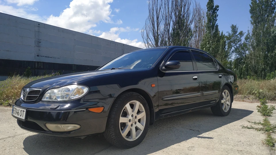 Nissan Maxima QX 3