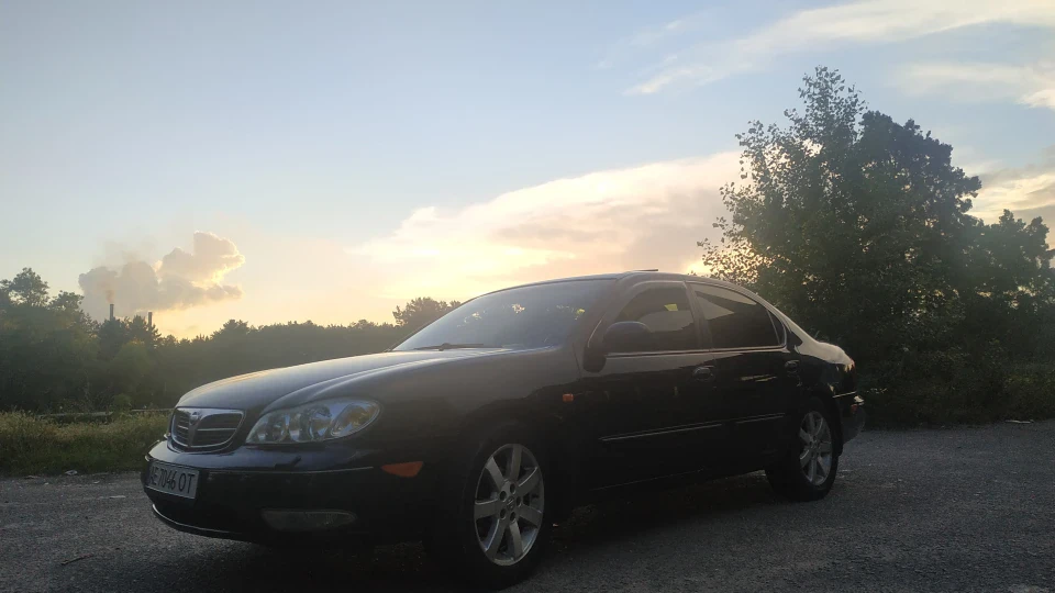 Nissan Maxima QX 4