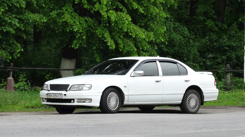 Nissan Maxima QX 2