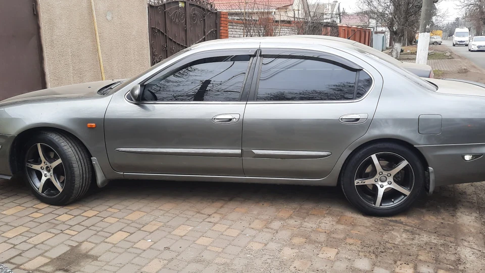 Nissan Maxima QX
