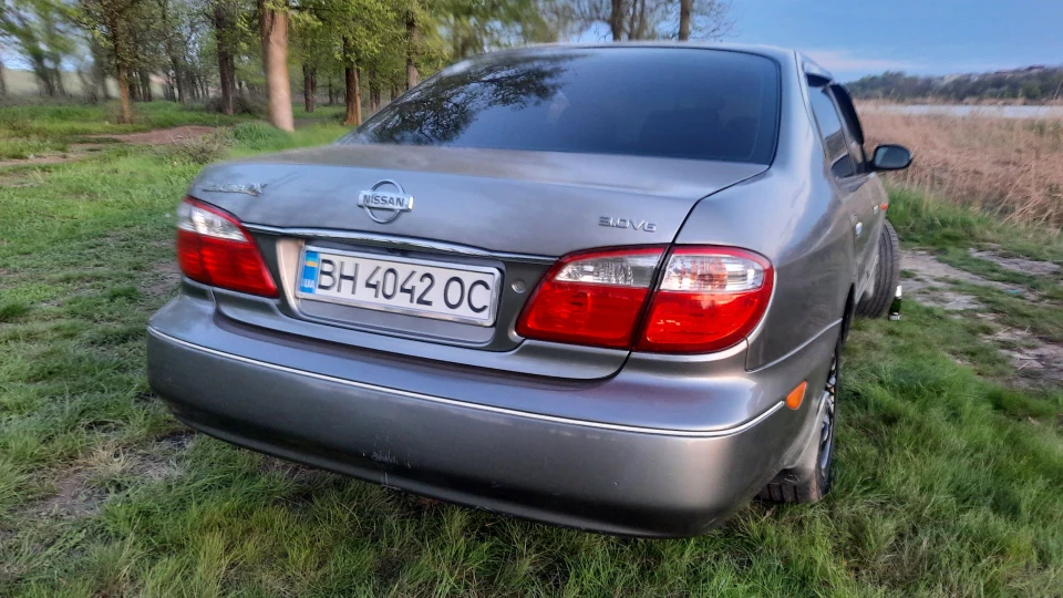 Nissan Maxima QX 3