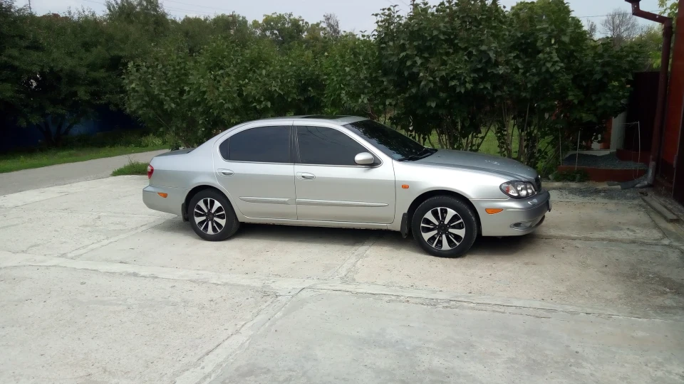 Nissan Maxima QX