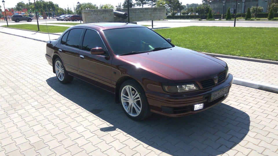 Nissan Maxima QX