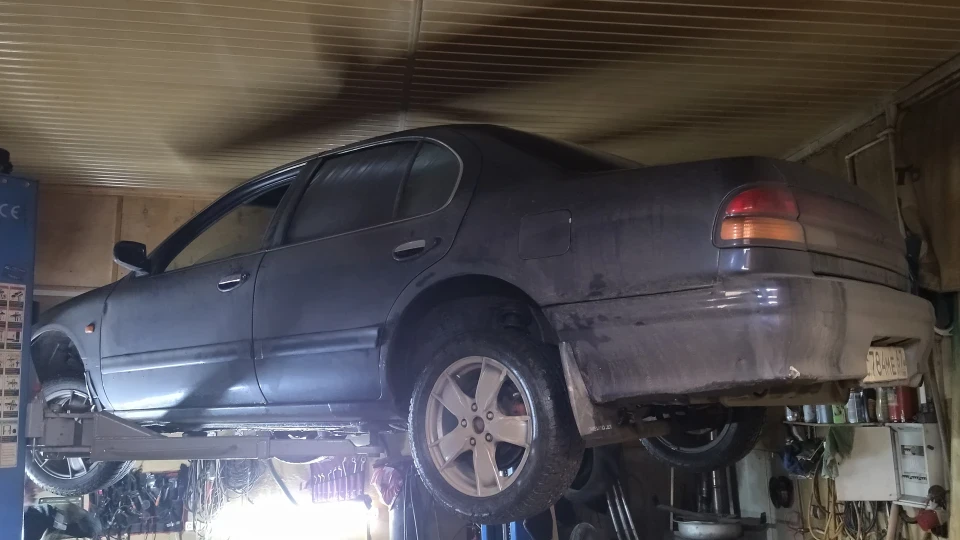 Nissan Maxima QX