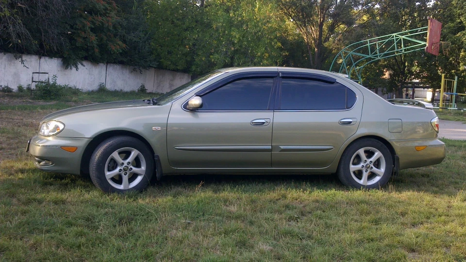 Nissan Maxima QX