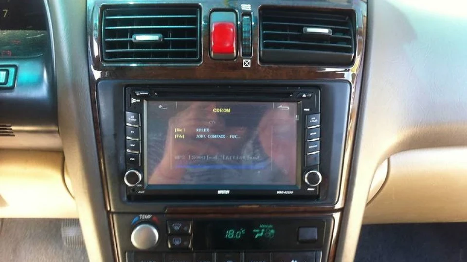 Nissan Maxima QX 4