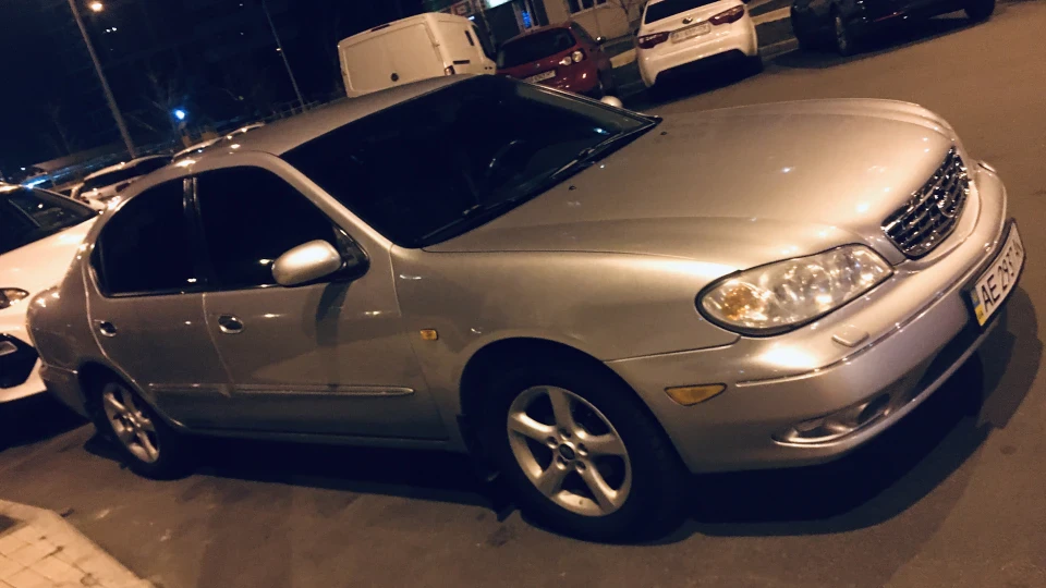 Nissan Maxima QX 4