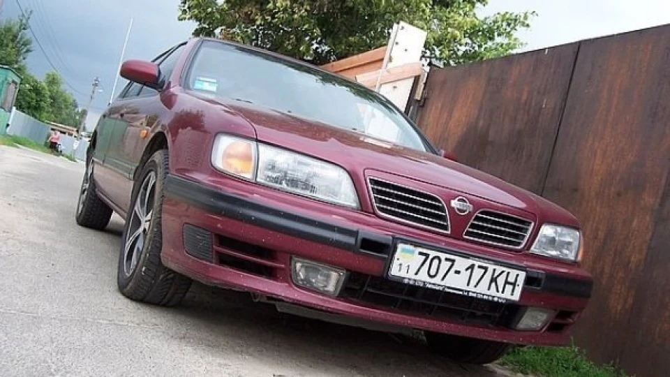 Nissan Maxima QX 2