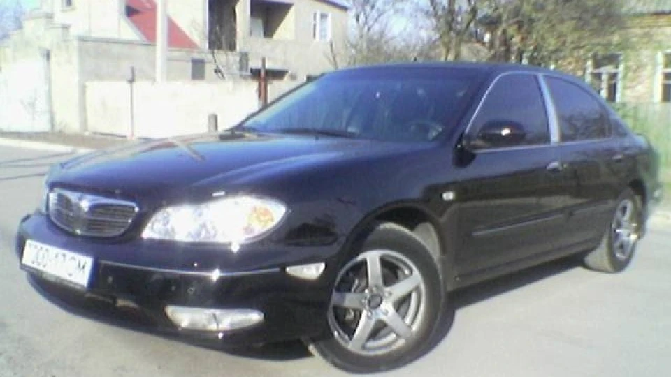 Nissan Maxima QX