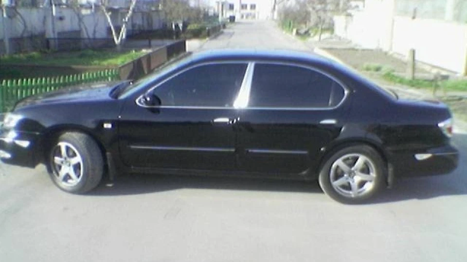 Nissan Maxima QX 2