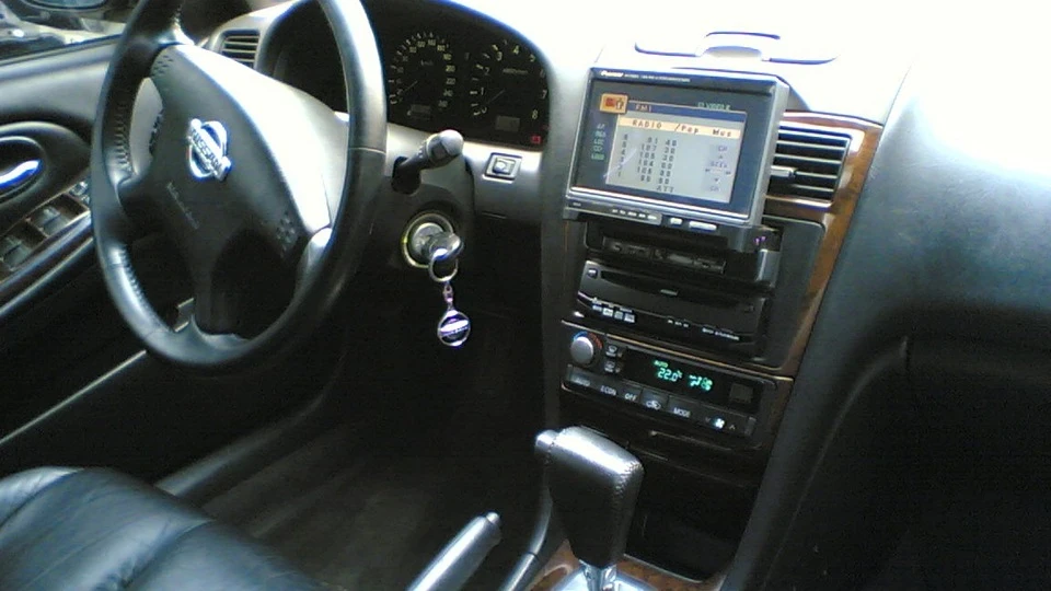 Nissan Maxima QX 4