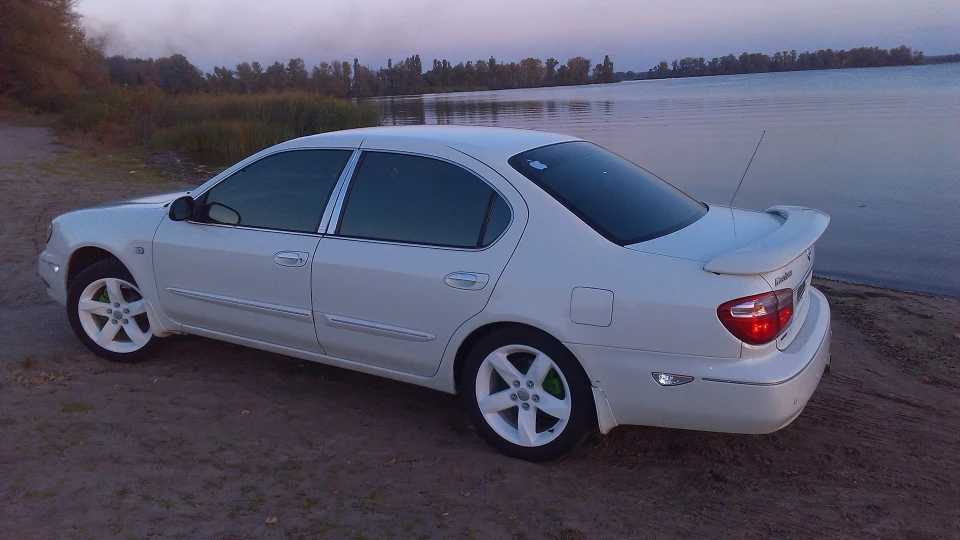 Nissan Maxima QX 4