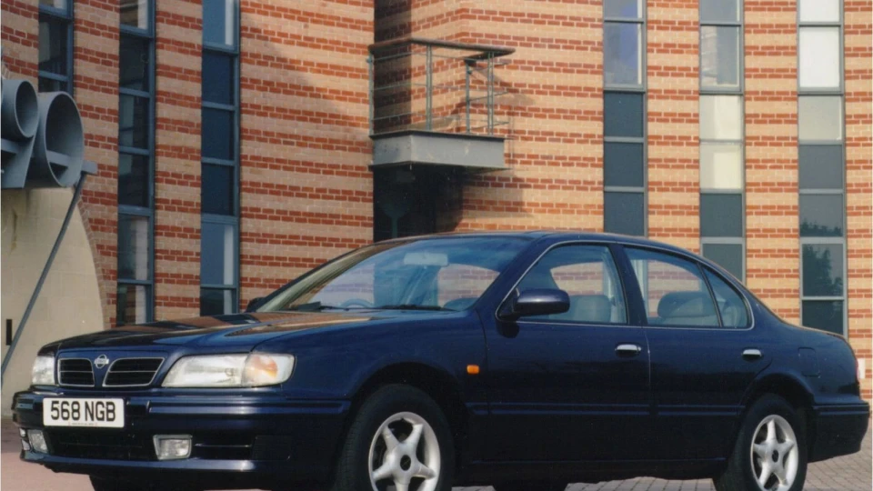 Nissan Maxima QX 2