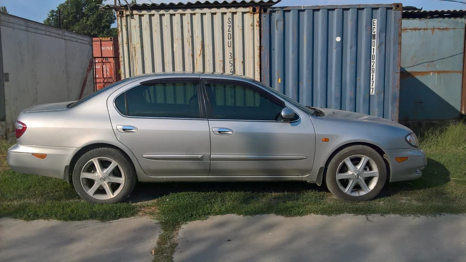 Nissan Maxima QX