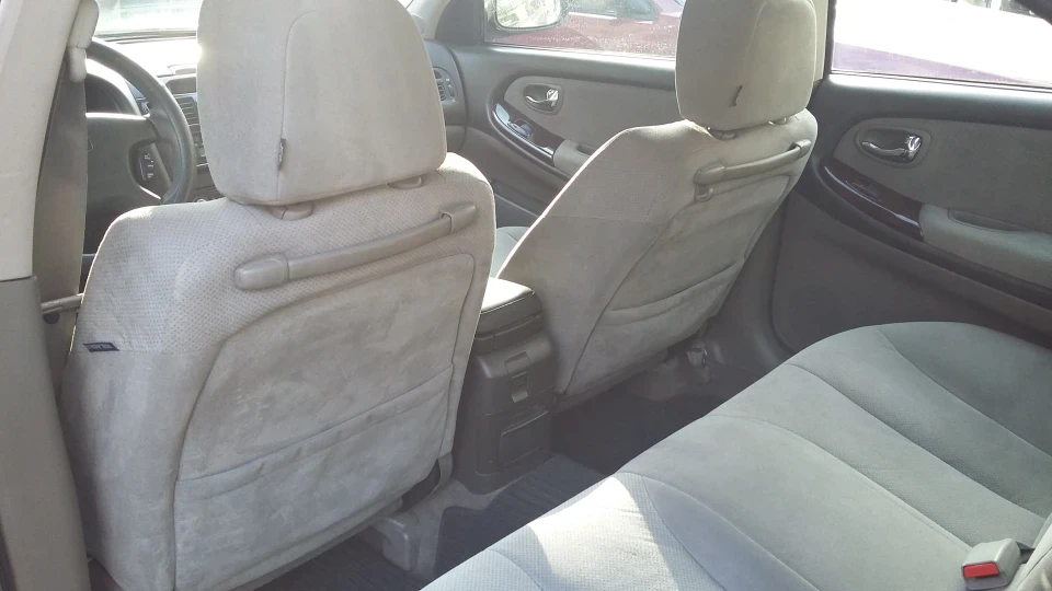 Nissan Maxima QX 2