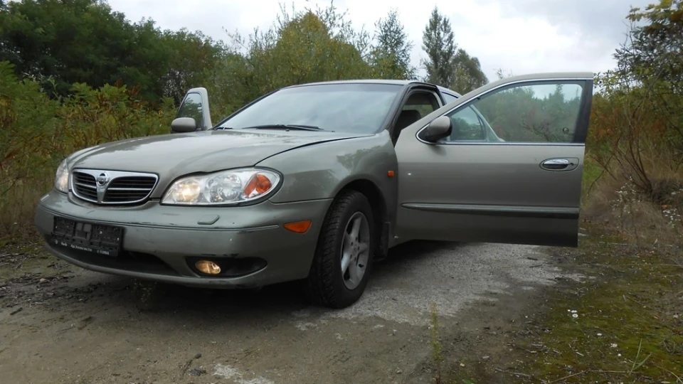 Nissan Maxima QX 3