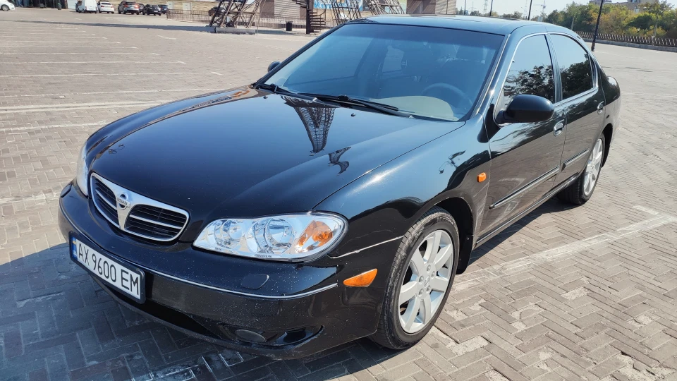 Nissan Maxima QX