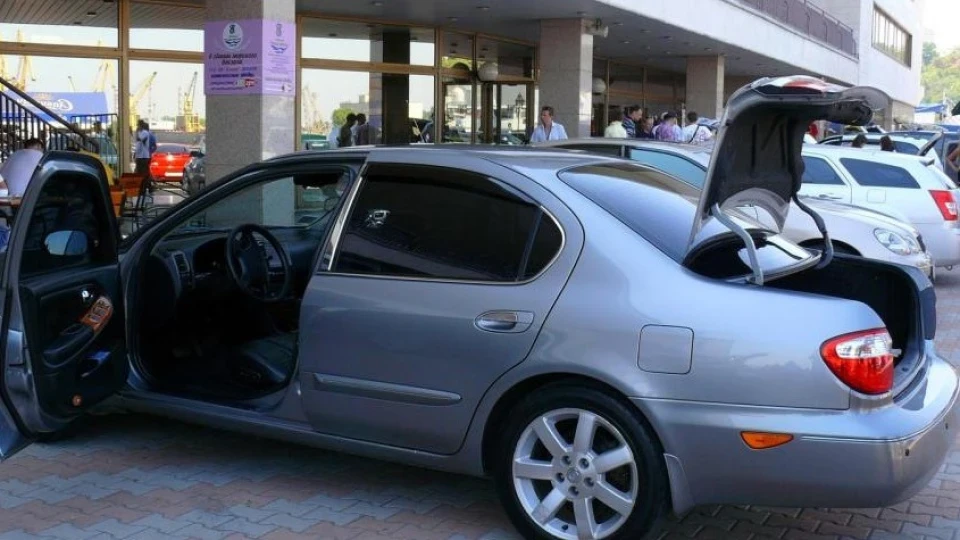 Nissan Maxima QX 2