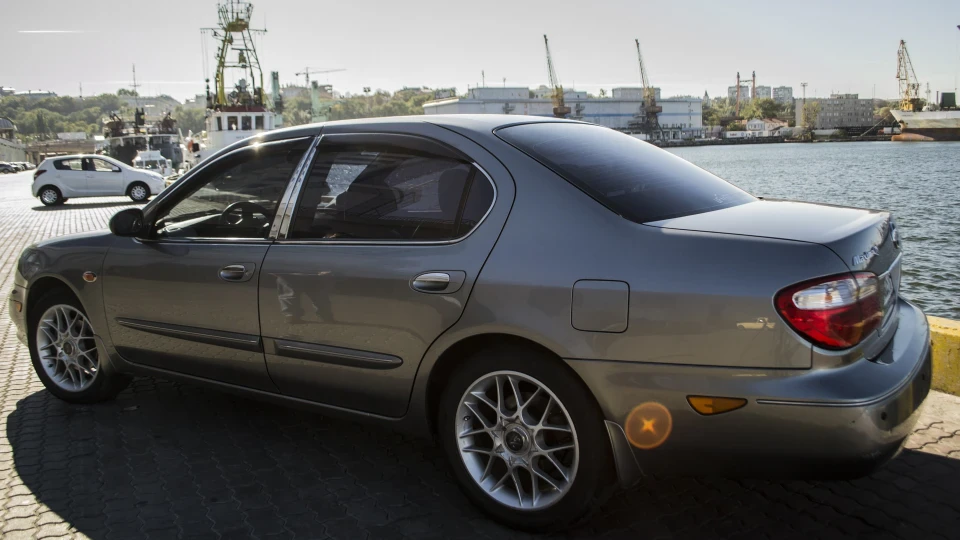 Nissan Maxima QX 4