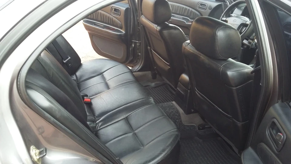 Nissan Maxima QX 3