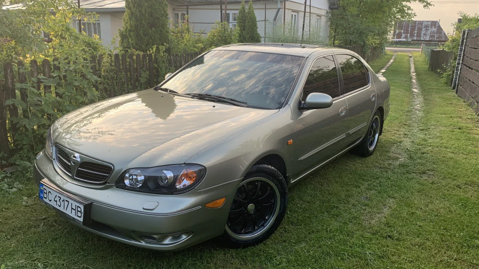 Nissan Maxima QX 5