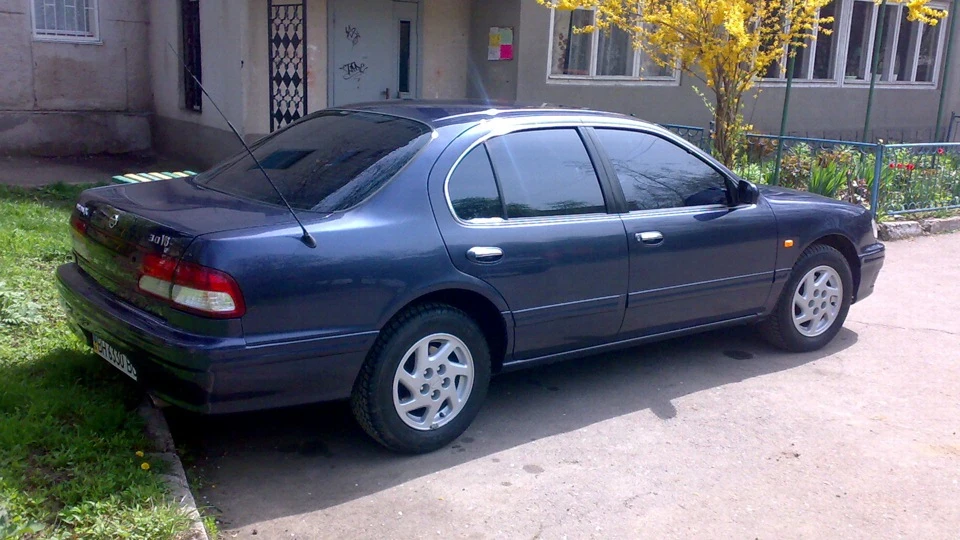Nissan Maxima QX 3