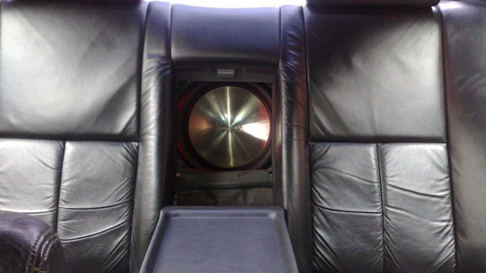 Nissan Maxima QX 2,0 чорна) 5