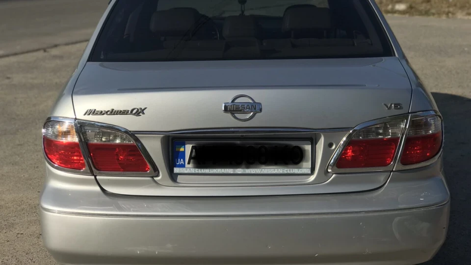 Nissan Maxima QX 2.0 5