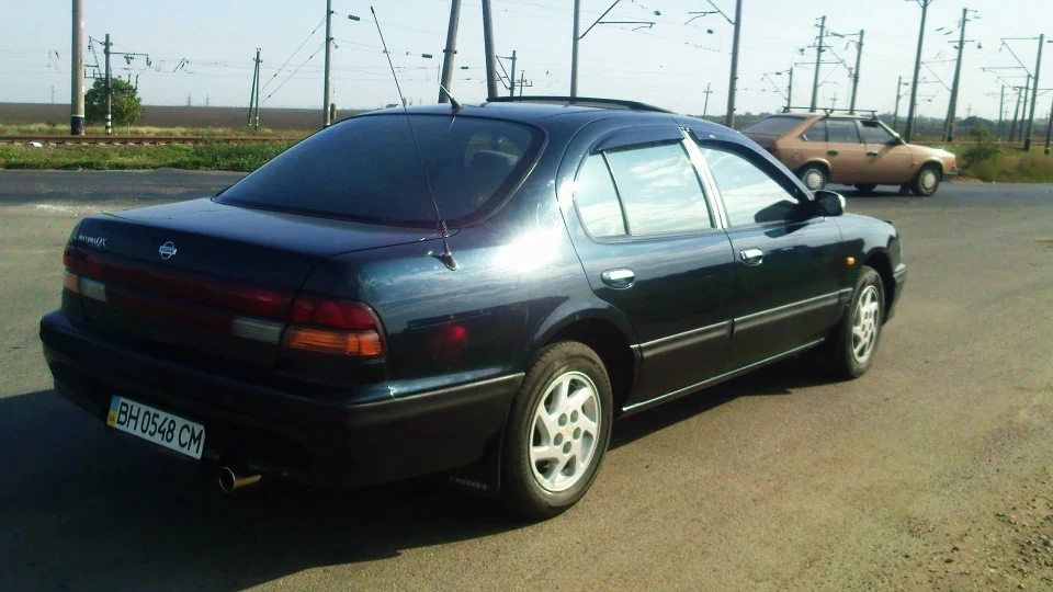 Nissan Maxima QX 2.0 5