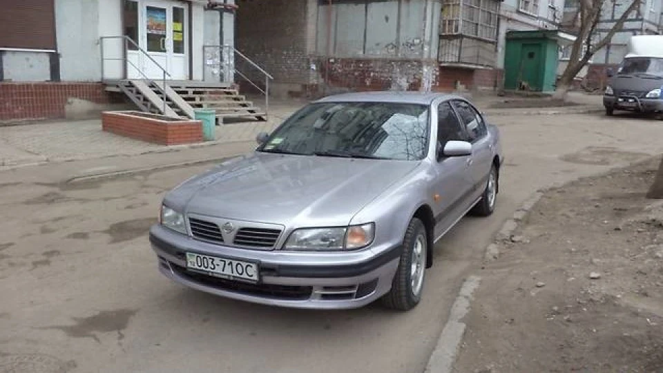 Nissan Maxima QX 2.0 2