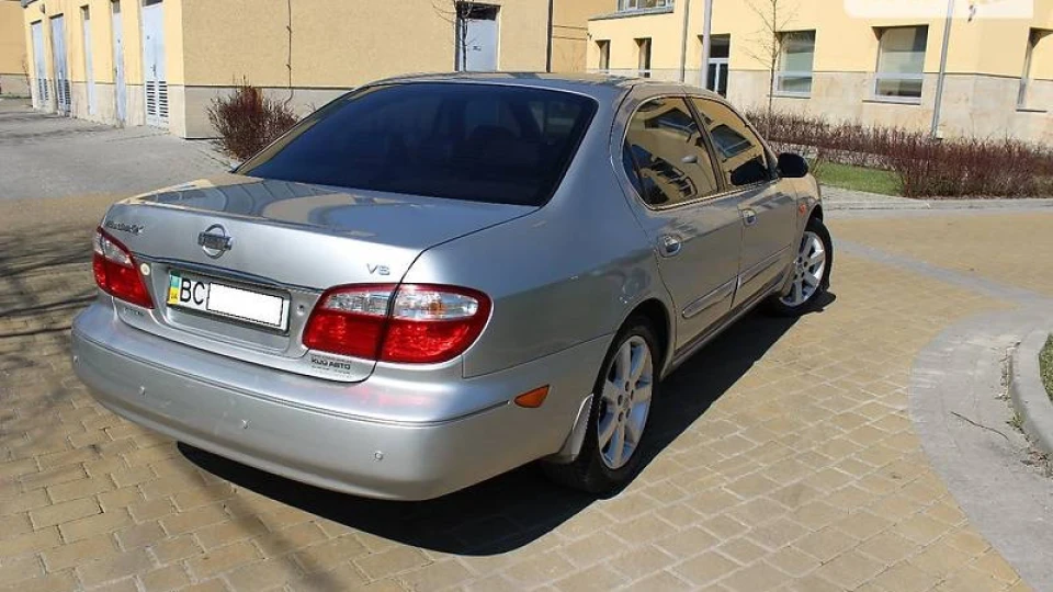 Nissan Maxima QX 2.0V6 4