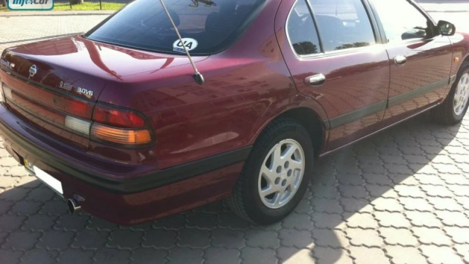 Nissan Maxima QX 3.0 МКПП 2