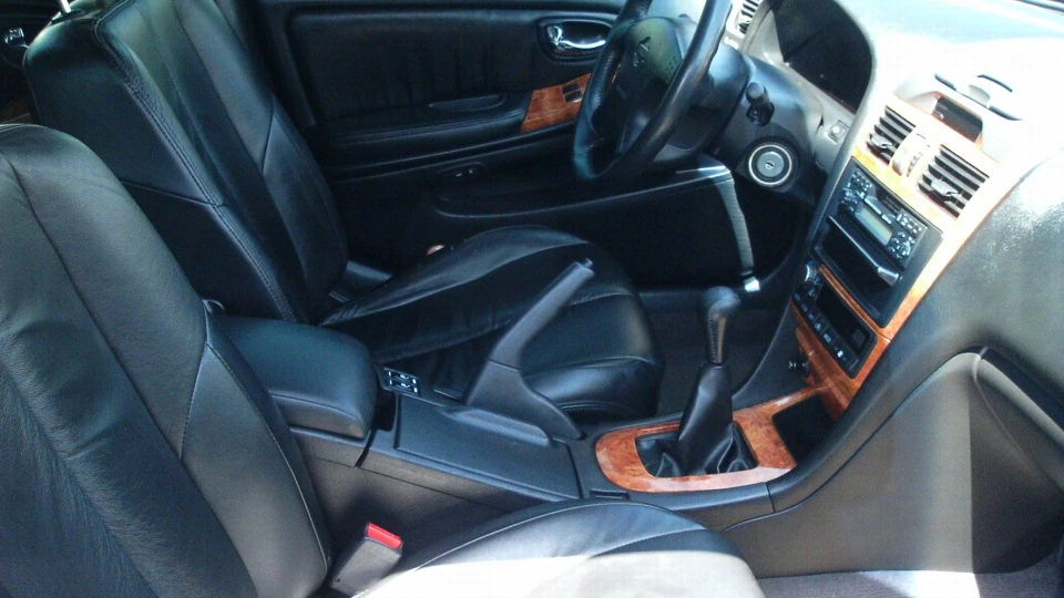 Nissan Maxima QX A33 2