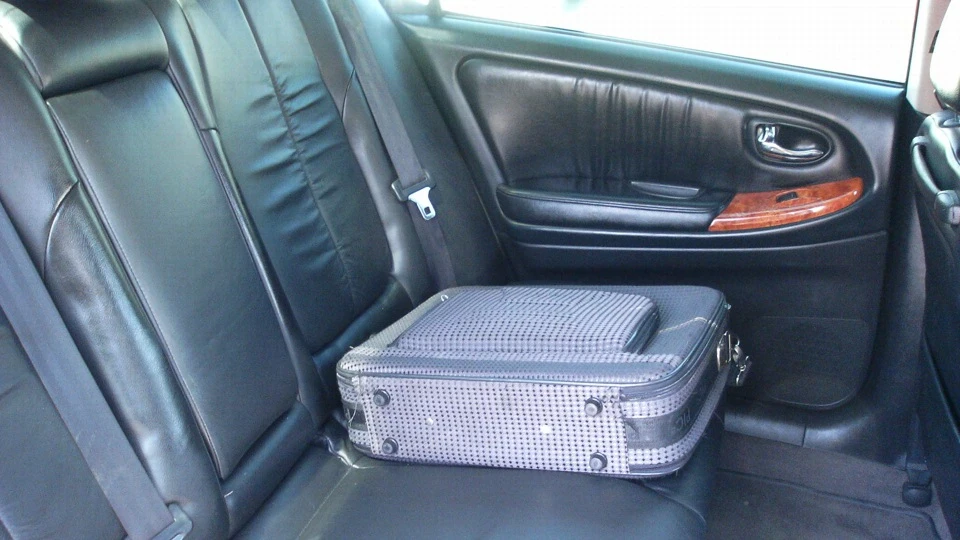 Nissan Maxima QX A33 3