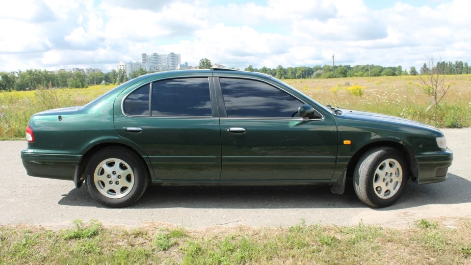 Nissan Maxima QX BIG-MAX 2