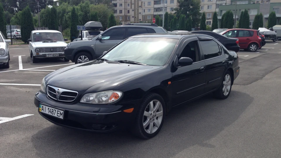 Nissan Maxima QX Чорний Максимус 3