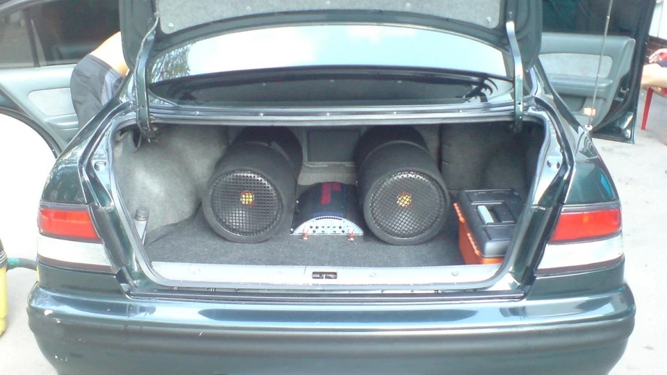 Nissan Maxima QX Ескімо 3