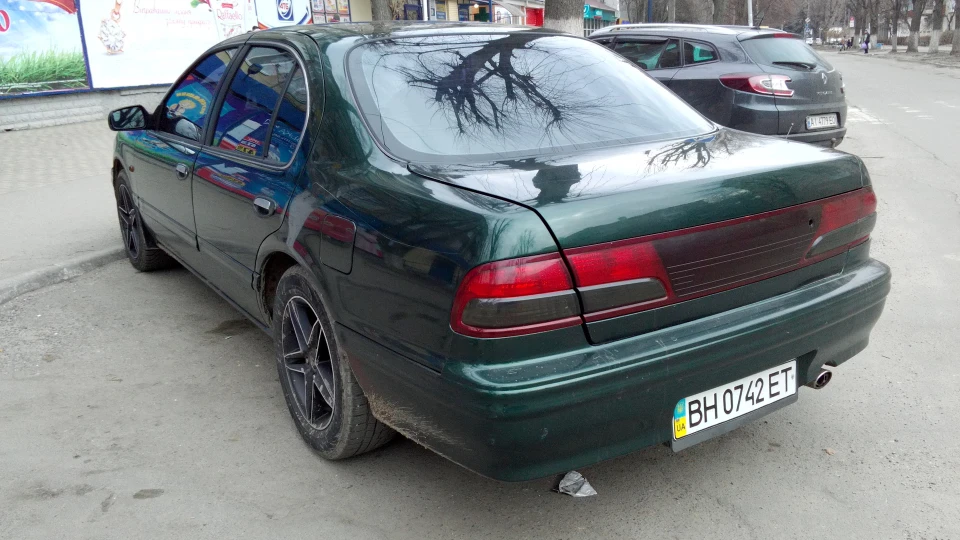 Nissan Maxima QX "Mad Max" V6 3.0 2