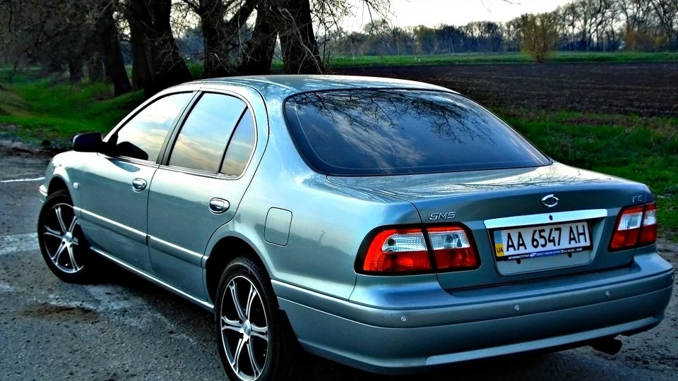 Nissan Maxima QX SR20DE 4