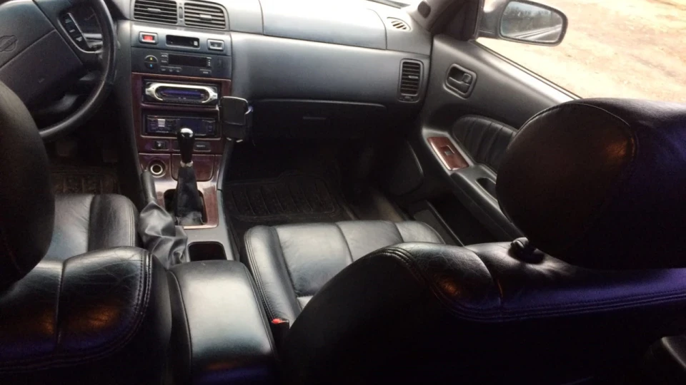 Nissan Maxima QX V6 24v 3