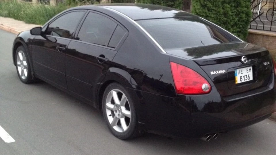 Nissan Maxima 4