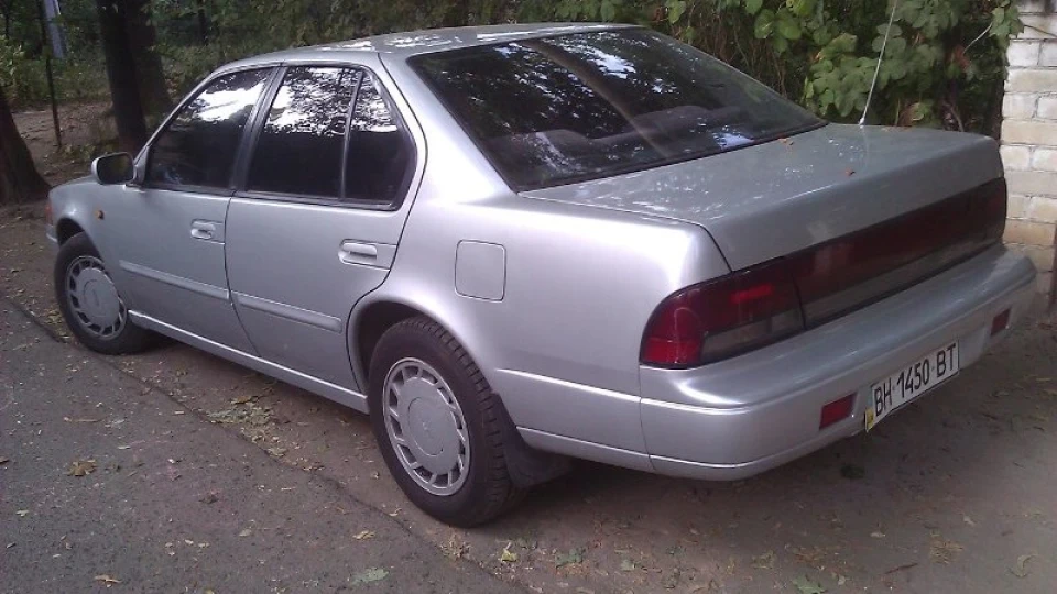 Nissan Maxima 2