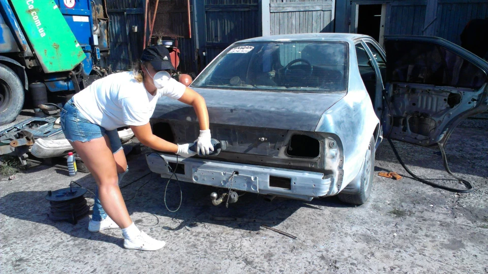 Nissan Maxima 2