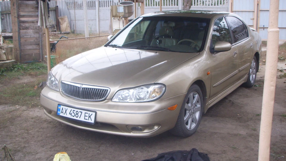 Nissan Maxima 2