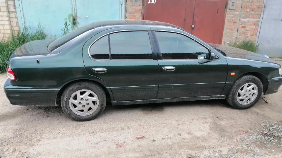 Nissan Maxima 2.0 на ручці 4