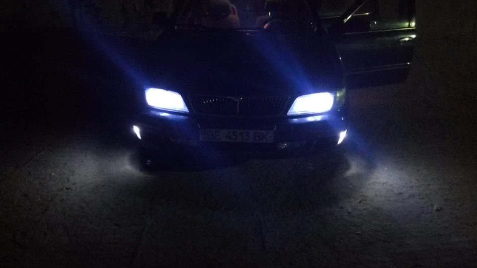 Nissan Maxima 3.0 Arab 3