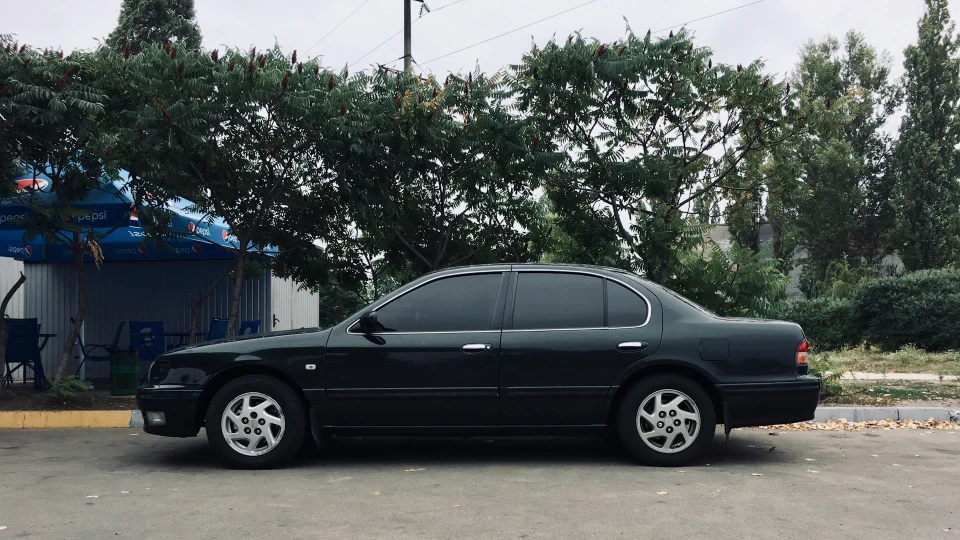 Nissan Maxima 30J Машка 2